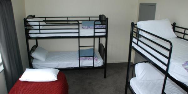 Хостел Kiwi Airport Backpackers Окленд Экстерьер фото