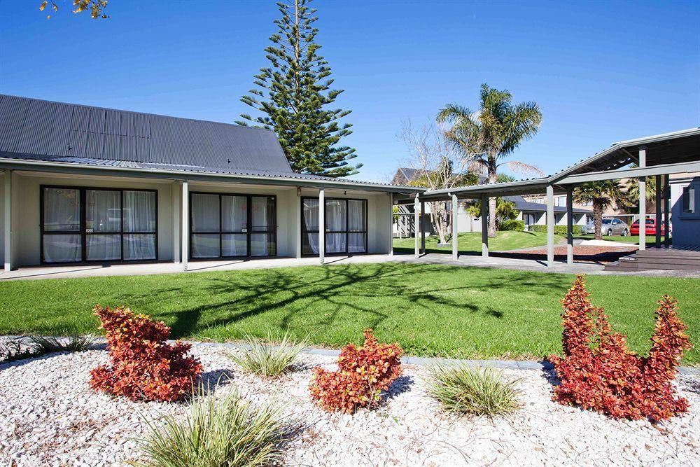 Хостел Kiwi Airport Backpackers Окленд Экстерьер фото
